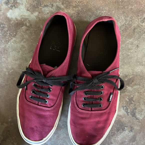 Maroon and black vans mens size 12, lightly worn, no holes, skater shoe grunge - Picture 3 of 6